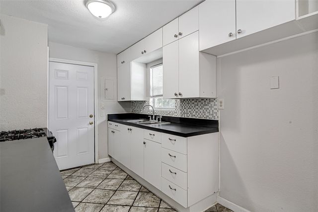 3316 Townsend Drive, Fort Worth, TX 76110