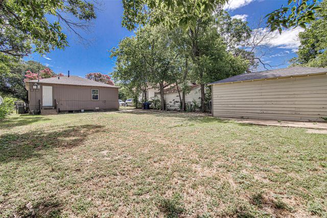 3316 Townsend Drive, Fort Worth, TX 76110