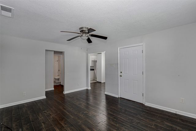 3316 Townsend Drive, Fort Worth, TX 76110