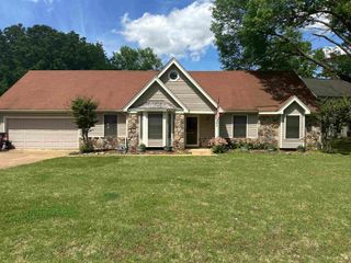 208 E PECAN VALLEY ST, Collierville, TN 38017
