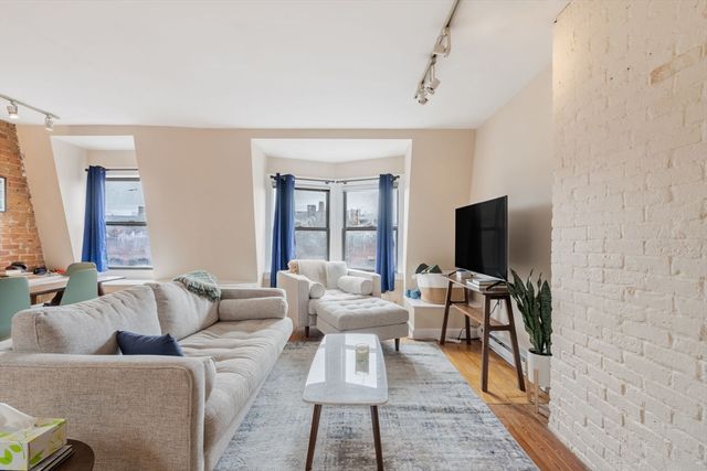 35 Milford St 5, Boston, MA 02118