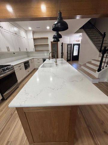 1811 Emerald Lake Court, Houston, TX 77062