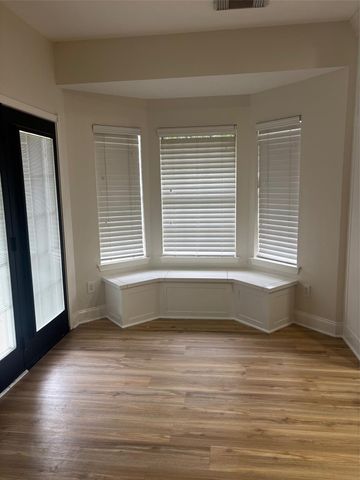 1811 Emerald Lake Court, Houston, TX 77062