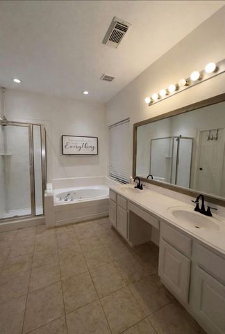 1811 Emerald Lake Court, Houston, TX 77062