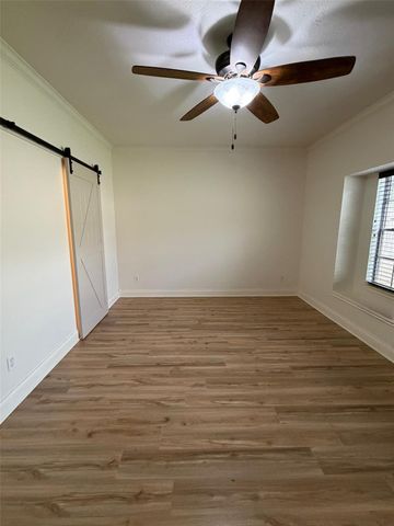 1811 Emerald Lake Court, Houston, TX 77062