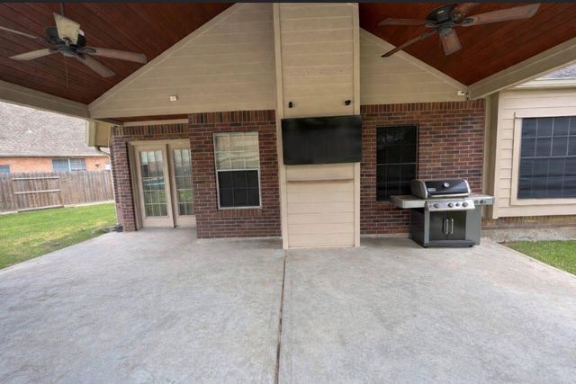 1811 Emerald Lake Court, Houston, TX 77062