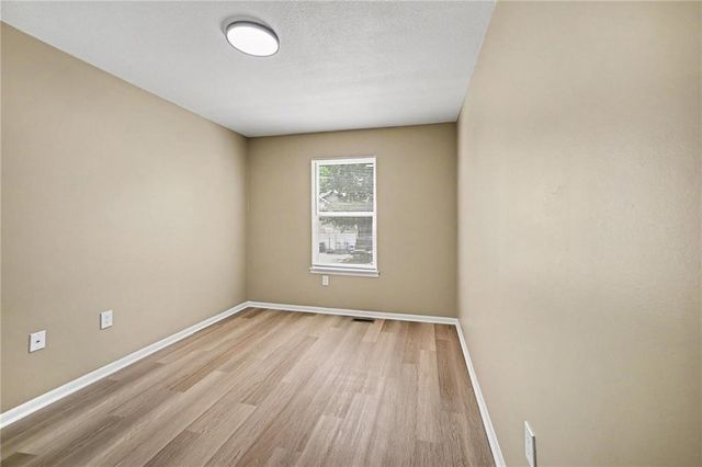 7444 Oakland Avenue, Kansas City, KS 66112