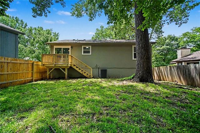 7444 Oakland Avenue, Kansas City, KS 66112