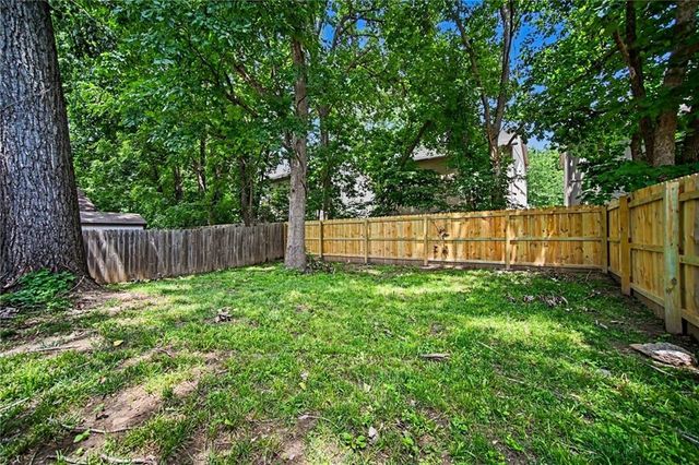 7444 Oakland Avenue, Kansas City, KS 66112