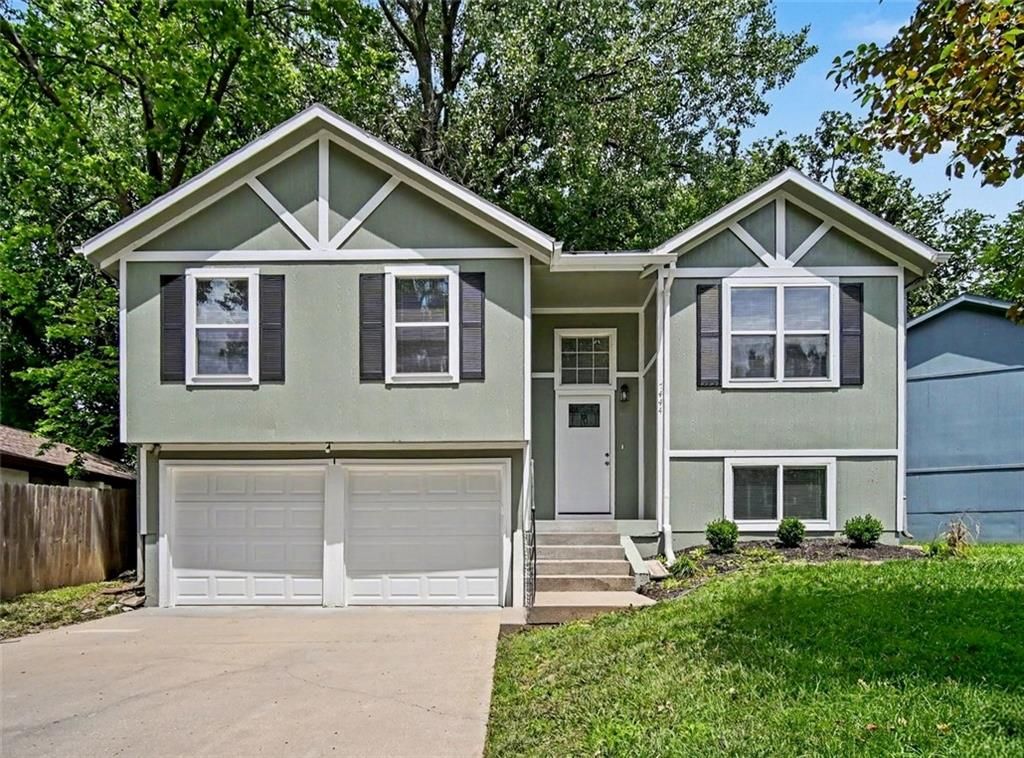 7444 Oakland Avenue, Kansas City, KS 66112