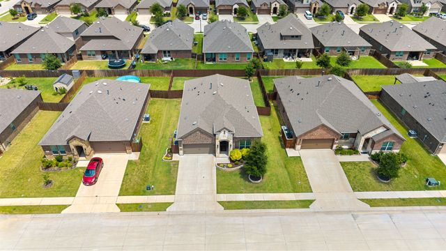 11316 Culberson Drive, Aubrey, TX 76227