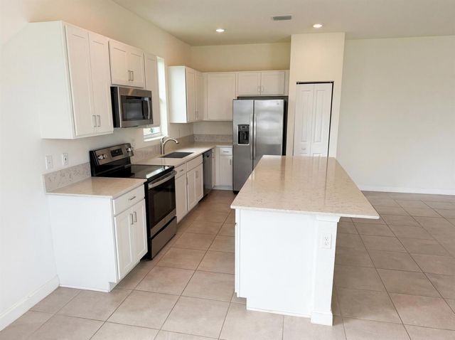 12473 NW Lynch Lane, Port Saint Lucie, FL 34987