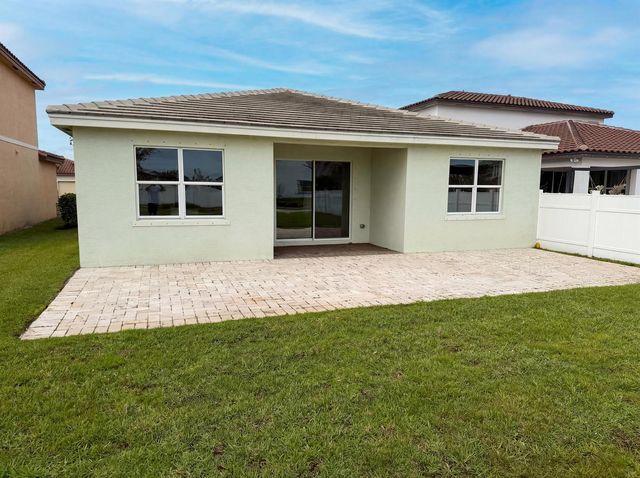 12473 NW Lynch Lane, Port Saint Lucie, FL 34987