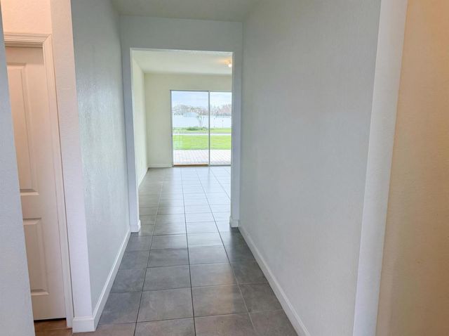 12473 NW Lynch Lane, Port Saint Lucie, FL 34987