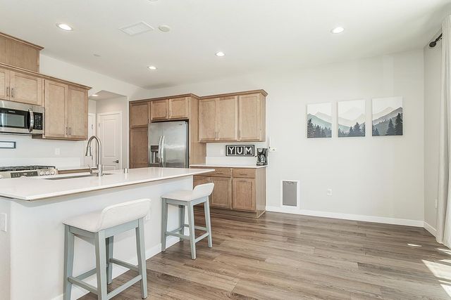 580 Mccaffrey Way, Madera, CA 93636