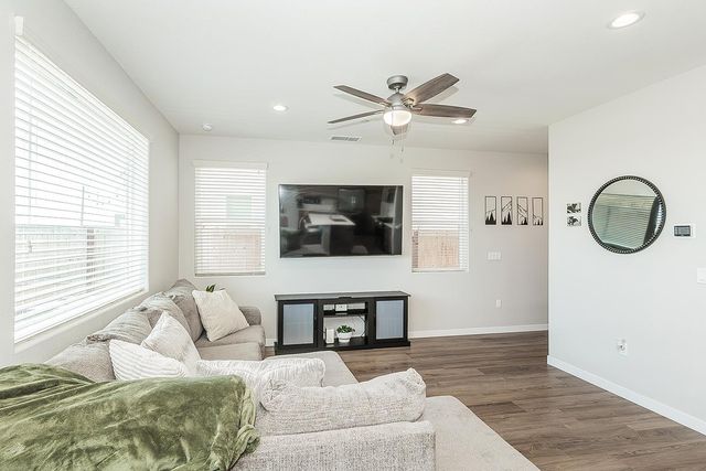 580 Mccaffrey Way, Madera, CA 93636