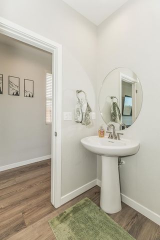 580 Mccaffrey Way, Madera, CA 93636