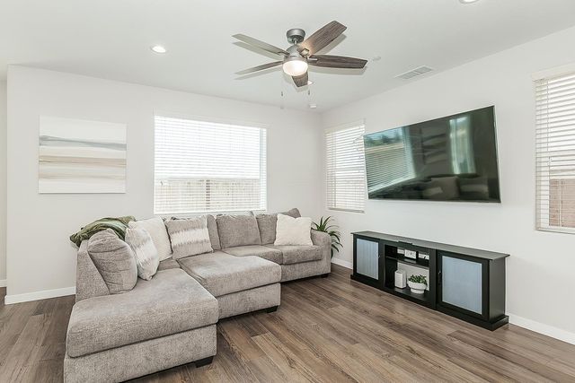 580 Mccaffrey Way, Madera, CA 93636