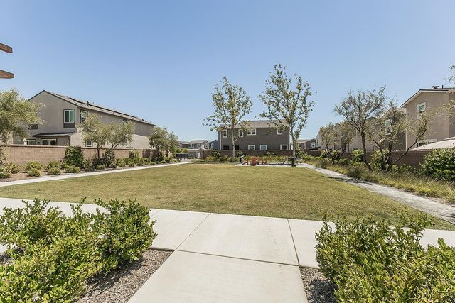 580 Mccaffrey Way, Madera, CA 93636