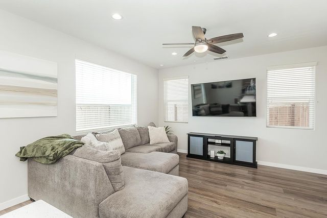 580 Mccaffrey Way, Madera, CA 93636