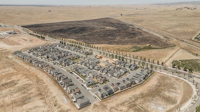 580 Mccaffrey Way, Madera, CA 93636