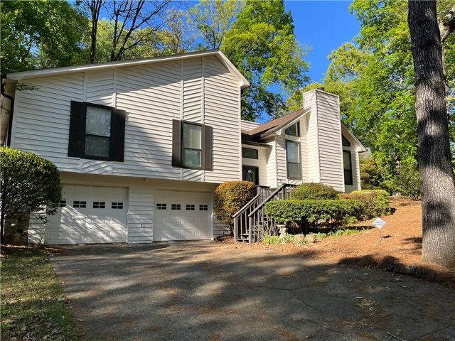 8555 Colony Club Drive, Alpharetta, GA 30022