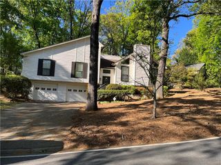 8555 Colony Club Drive, Alpharetta, GA 30022