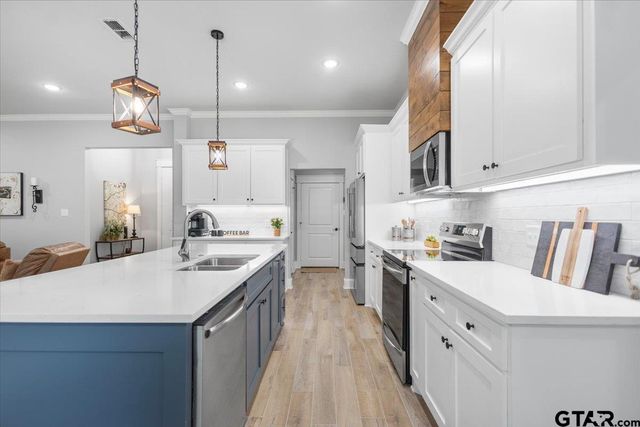 1627 Orchard Ln, Hideaway, TX 75771