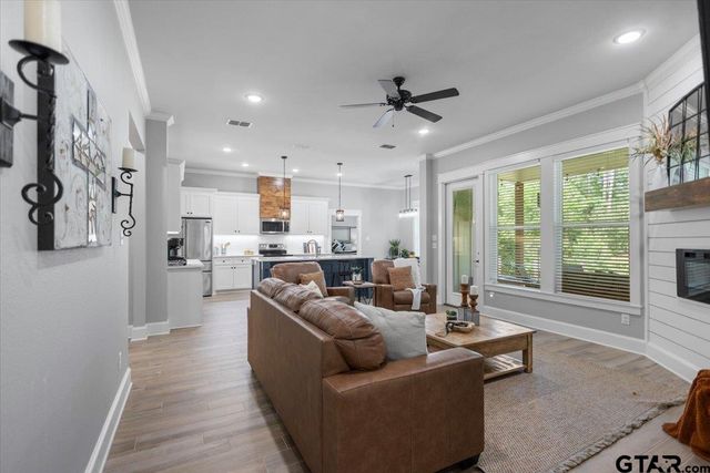 1627 Orchard Ln, Hideaway, TX 75771