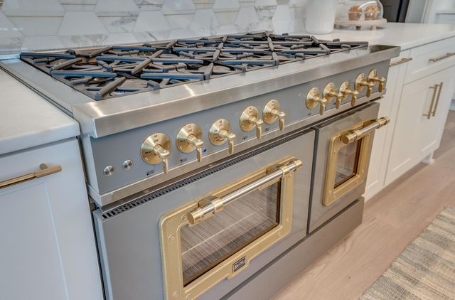 1714 Middle Street, Sullivans Island, SC 29482