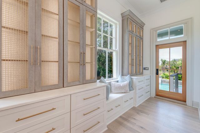 1714 Middle Street, Sullivans Island, SC 29482