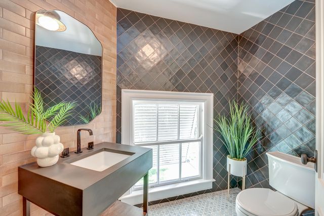 1714 Middle Street, Sullivans Island, SC 29482