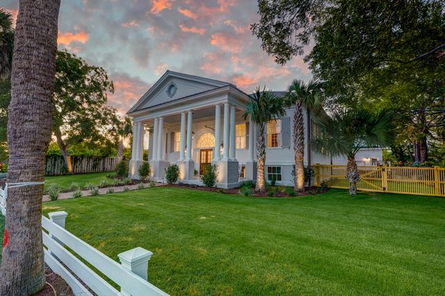 1714 Middle Street, Sullivans Island, SC 29482