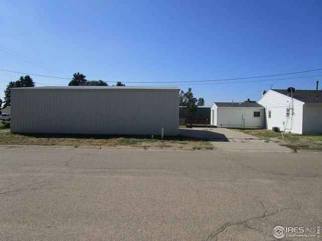 492 8th St, Burlington, CO 80807