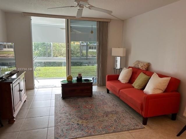9350 Sunrise Lakes Boulevard 109, Sunrise, FL 33322