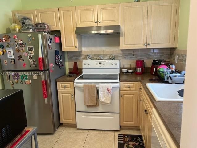 9350 Sunrise Lakes Boulevard 109, Sunrise, FL 33322