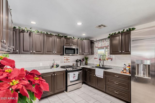 2016 W WINDROSE Drive, Phoenix, AZ 85029