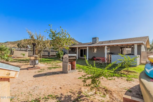 2016 W WINDROSE Drive, Phoenix, AZ 85029