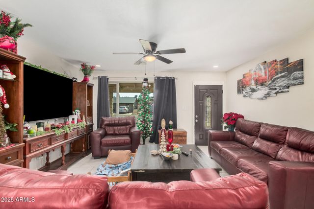 2016 W WINDROSE Drive, Phoenix, AZ 85029