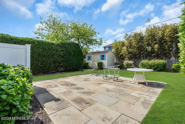 305 North Boulevard, Lake Como, NJ 07719