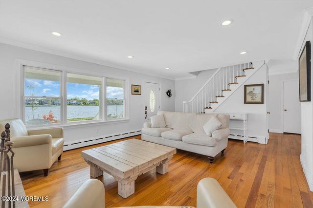 305 North Boulevard, Lake Como, NJ 07719