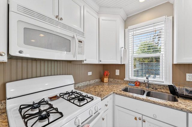 N1669 Linn ROAD, Lake Geneva, WI 53147