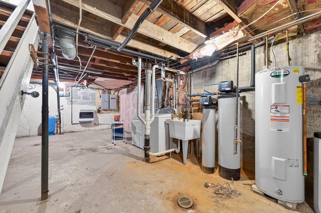 N1669 Linn ROAD, Lake Geneva, WI 53147