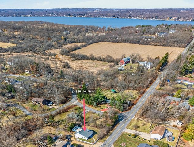 N1669 Linn ROAD, Lake Geneva, WI 53147