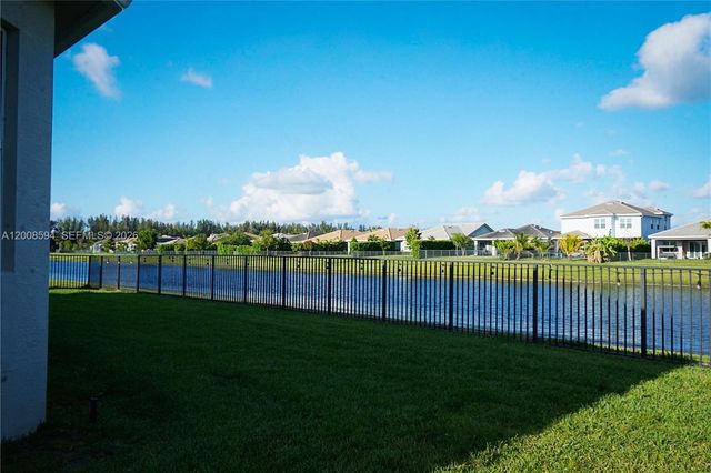 5850 Whippoorwill Circle, Westlake, FL 33470