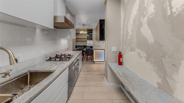 52-40 39th Drive 10C, Woodside, NY 11377