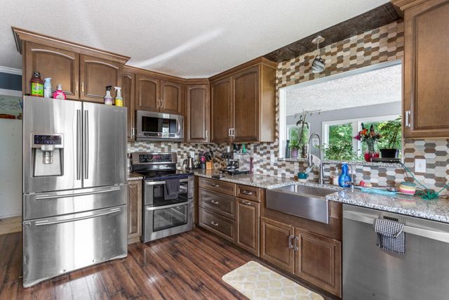 7348 Steepleview Road, Woodbury, MN 55125