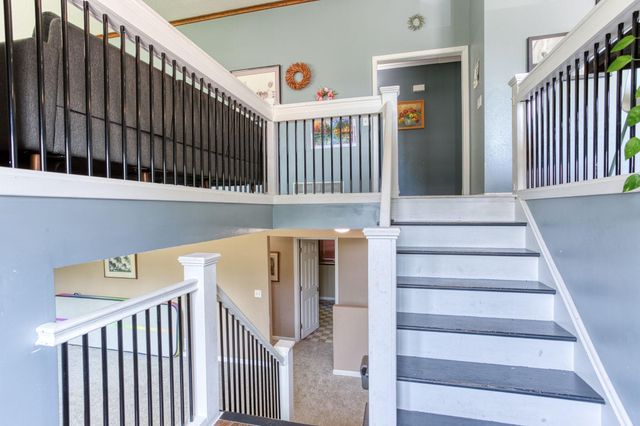 7348 Steepleview Road, Woodbury, MN 55125
