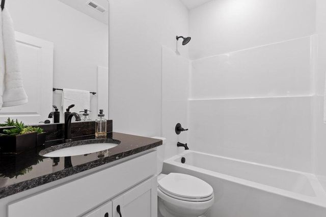 8124 Pembridge Court 10, Chattanooga, TN 37421