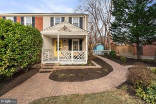 5915 EDGEHILL DR, Alexandria, VA 22303